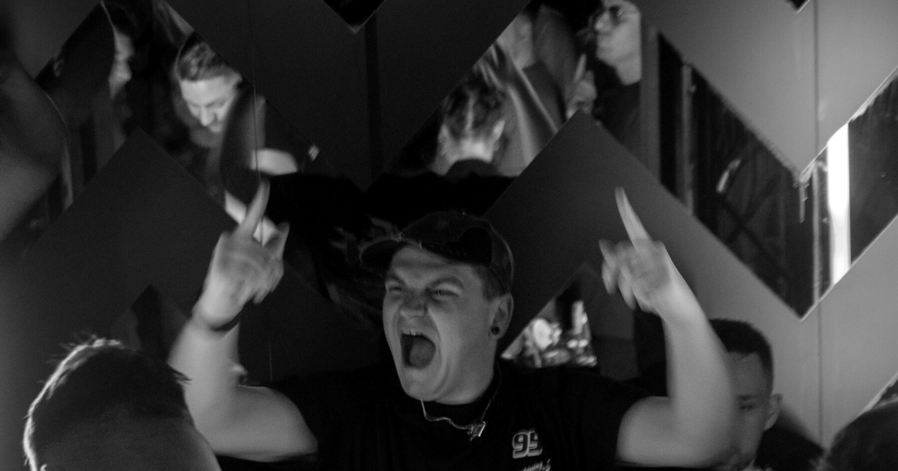 Madcut live vor Crowd